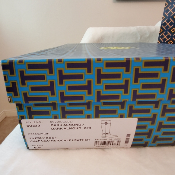 ⭐️SALE⭐️ NEW WITH TAG! TORY BURCH Everly Riding Boots Calf Leather Dark Almond - Picture 4 of 13